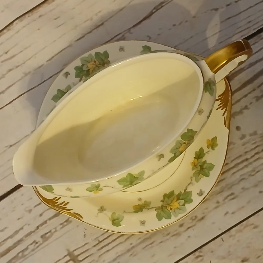Pope Gosser American Ivy Vintage Gravy Boat with Saucer